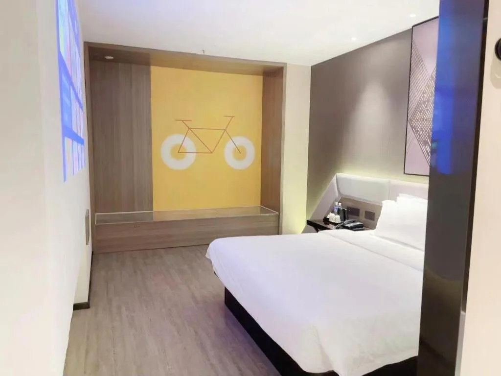 Bed in IU Hotel Chongqing Airport T3 Terminal