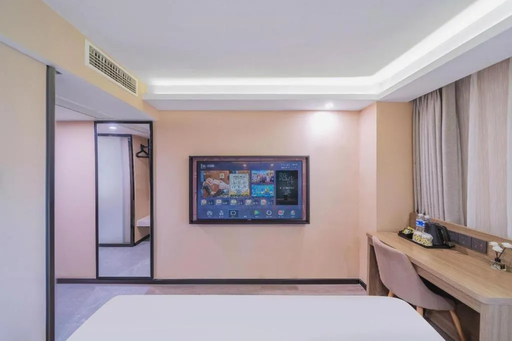 Bed in IU Hotel Chongqing Airport T3 Terminal