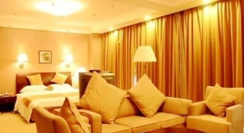 Bed in Jinjiang Hotel Qianan