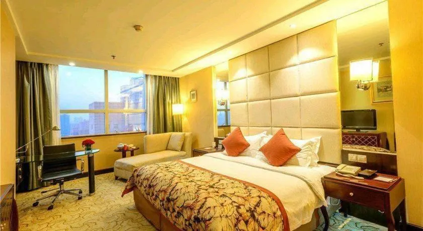 Bed in Dahe Jinjiang Hotel