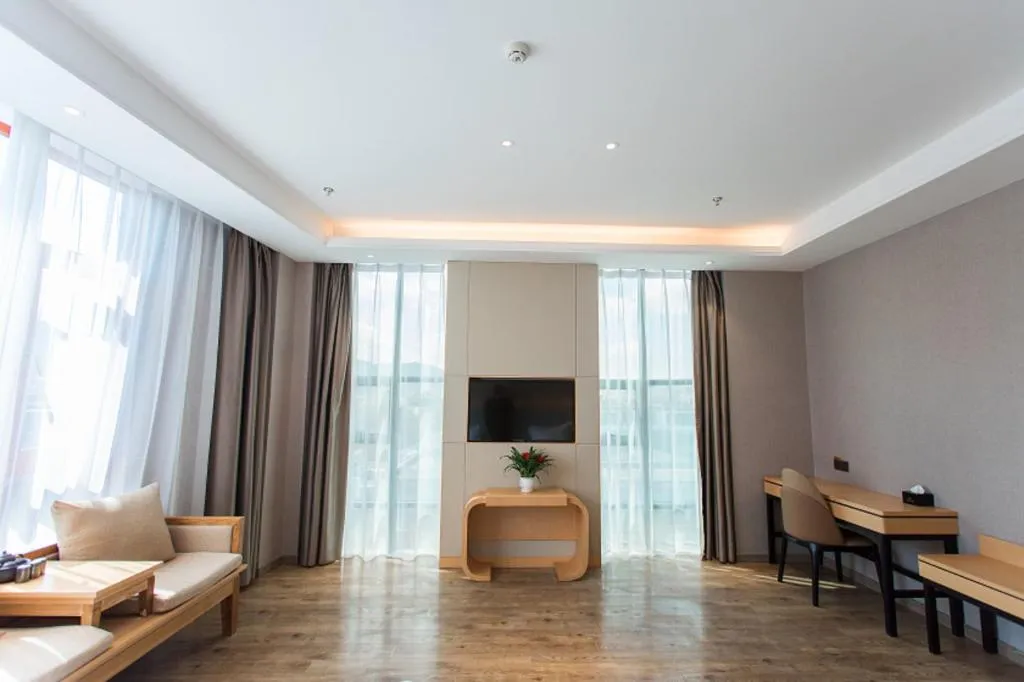 GreenTree Eastern Hotel Yunnan Shangri-La Yangtang Road