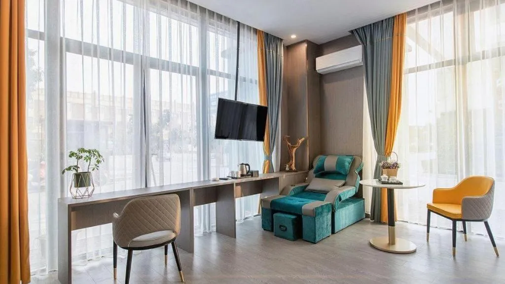 Shell Hotel Nanyang High-Speed Railway Station Jiangying Airport Huayaocheng