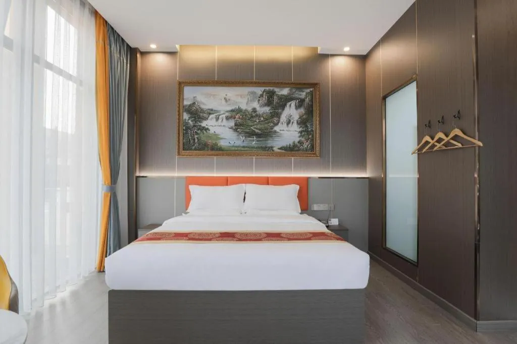 Bed in Shell Hotel Nanyang High-Speed Railway Station Jiangying Airport Huayaocheng