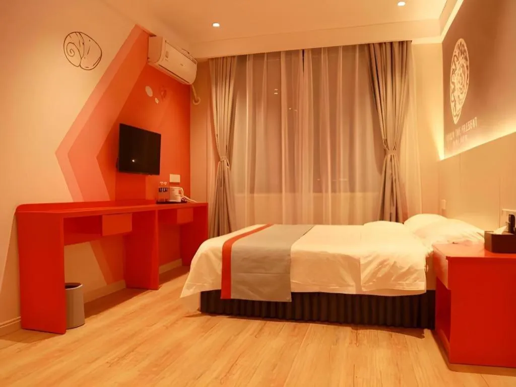 Bed in Shell Hotel Hebi Qi County Qihe Road