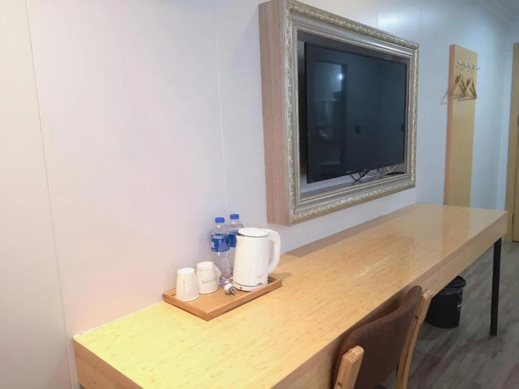 GreenTree Inn Express Shanghai Baoshan District Youyi Road Metro Station