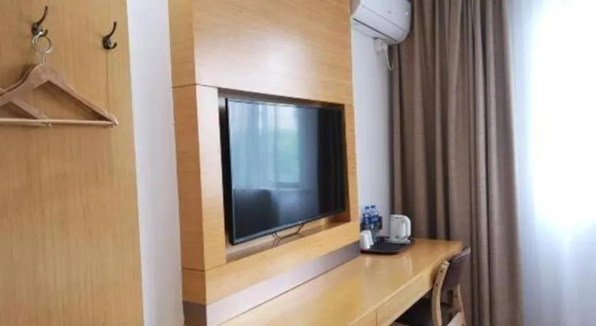 GreenTree Inn Express Shanghai Baoshan District Youyi Road Metro Station