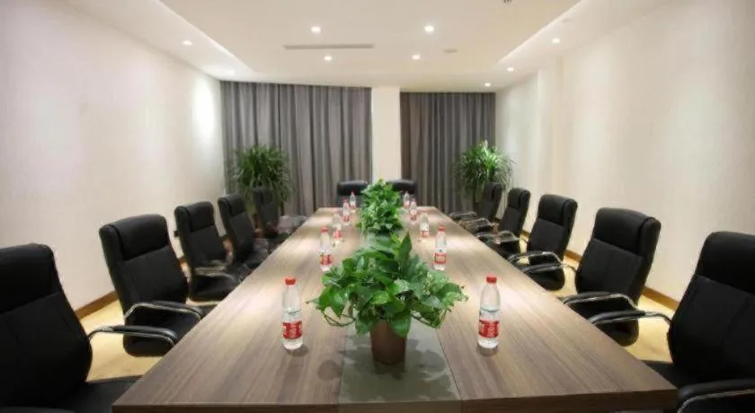 GreenTree Inn Heze Shan County New Bus Station