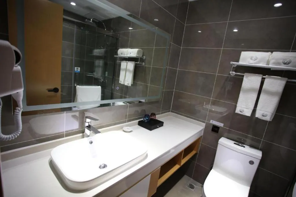 GreenTree Inn Heze Shan County New Bus Station