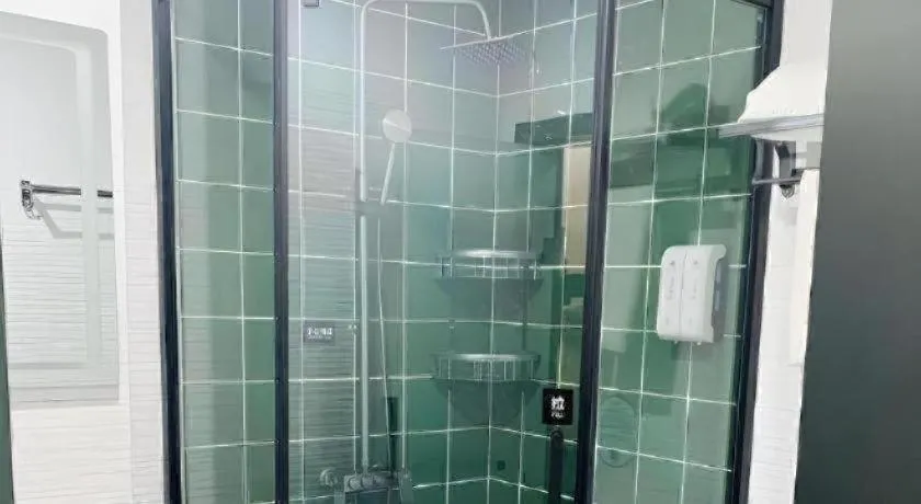 GreenTree Inn Express Xuzhou Pizhou Tiefu Town Bus station.