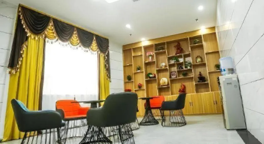 GreenTree Inn Express Xuzhou Pizhou Tiefu Town Bus station.