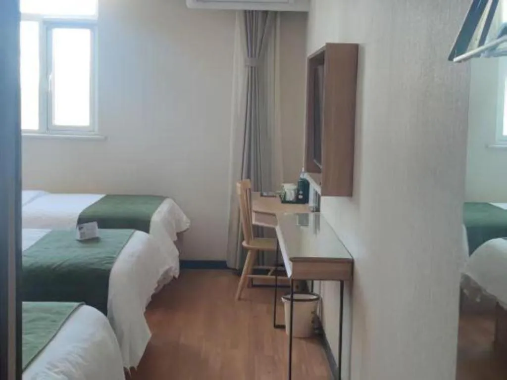 Bed in GreenTree Inn Express Beijing Fangshan District Doudian Road Jin Yuan