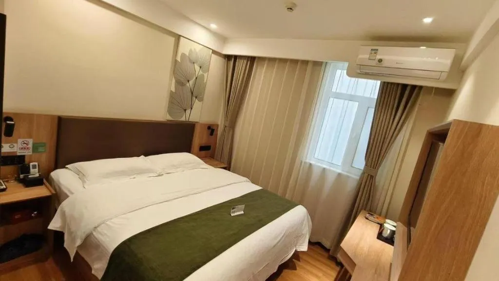Bed in GreenTree Inn Express Beijing Fangshan District Doudian Road Jin Yuan