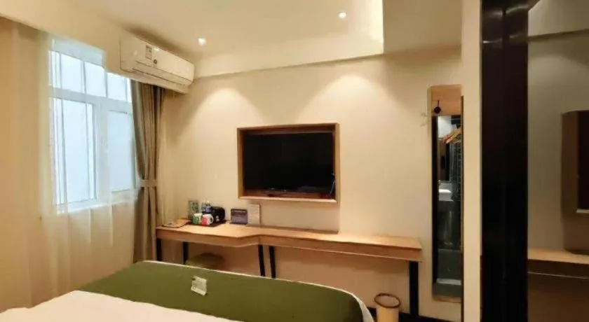 Bed in GreenTree Inn Express Beijing Fangshan District Doudian Road Jin Yuan