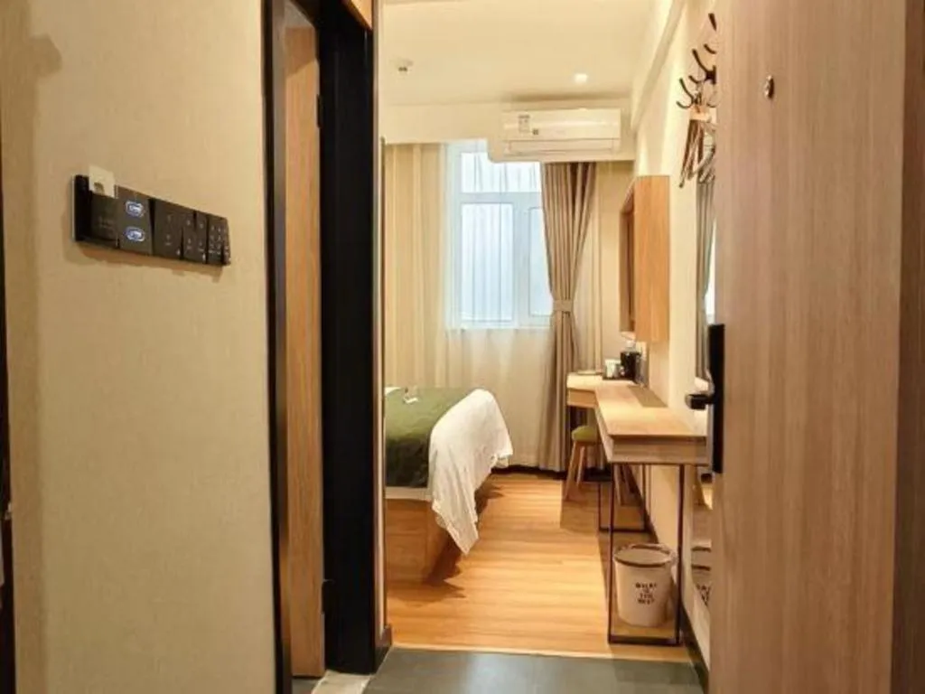 Bed in GreenTree Inn Express Beijing Fangshan District Doudian Road Jin Yuan