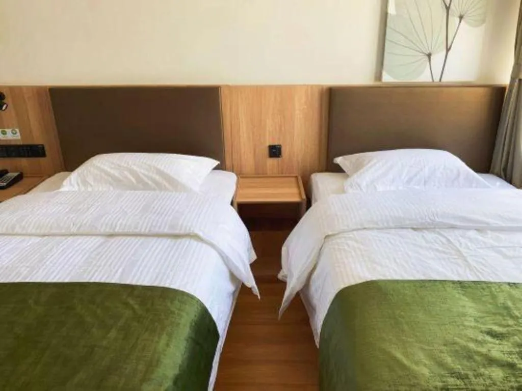 Bed in GreenTree Inn Express Beijing Fangshan District Doudian Road Jin Yuan
