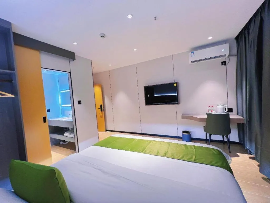 Bed in GreenTree Inn Express Guangxi Nanning Mingyang Avenue Nanning Airport