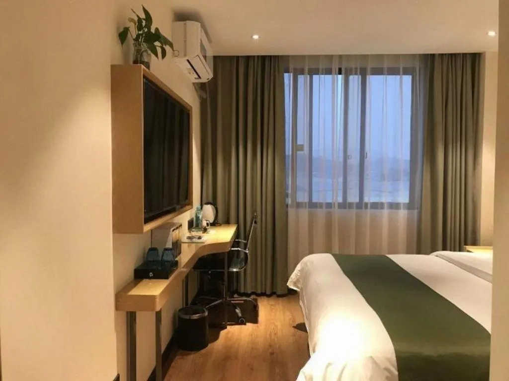 Bed in GreenTree Inn Express Guangxi Nanning Mingyang Avenue Nanning Airport