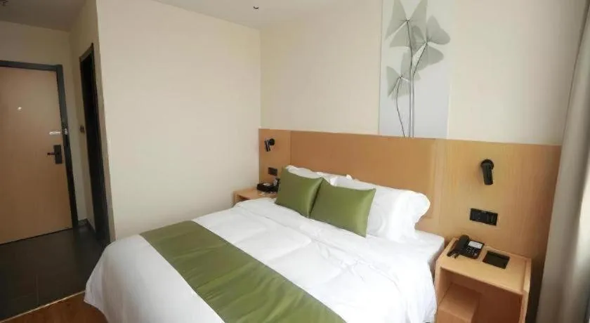 Bed in GreenTree Inn Express Guangxi Nanning Mingyang Avenue Nanning Airport