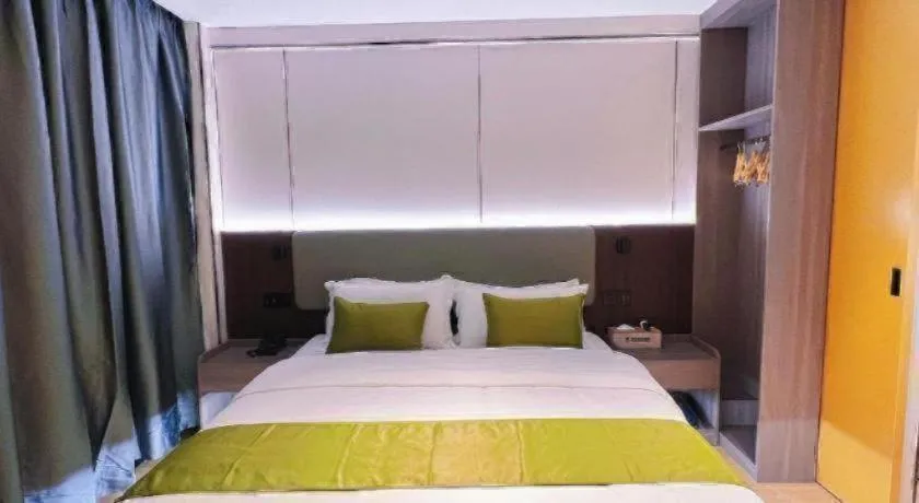 Bed in GreenTree Inn Express Guangxi Nanning Mingyang Avenue Nanning Airport