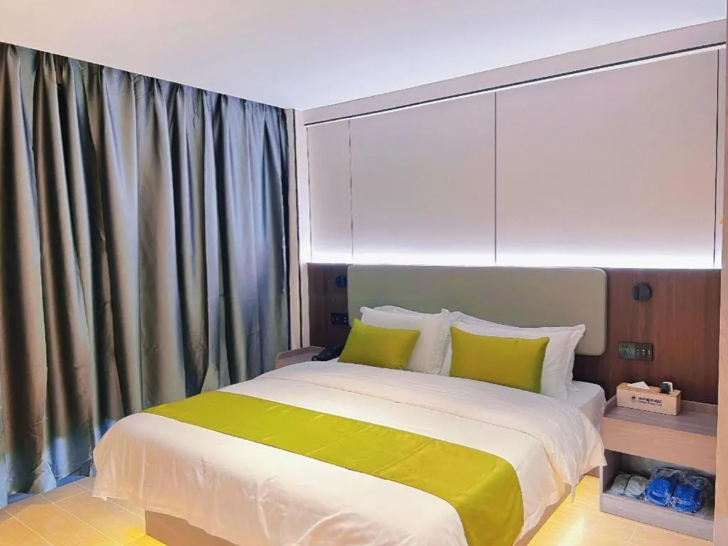 Bed in GreenTree Inn Express Guangxi Nanning Mingyang Avenue Nanning Airport