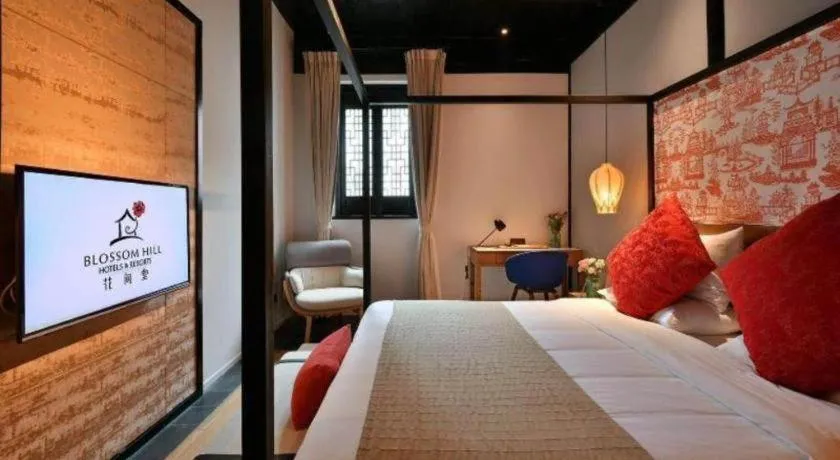 Bed in Blossom House Nanxun Qiushu Lane