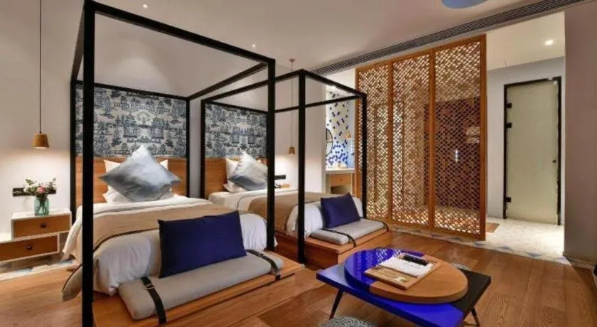 Bed in Blossom House Nanxun Qiushu Lane