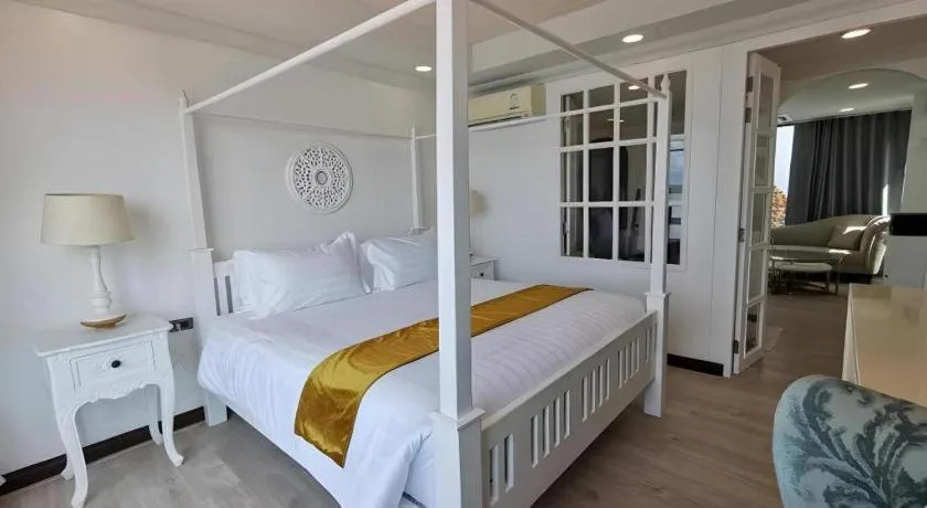 Bed in AT Kung Kra baen Hotel and Residence