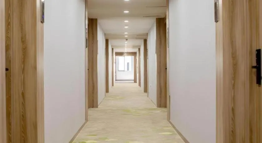 VX Hotel Hangzhou Banshan