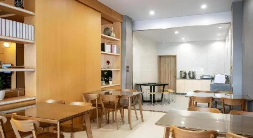 VX Hotel Hangzhou Banshan