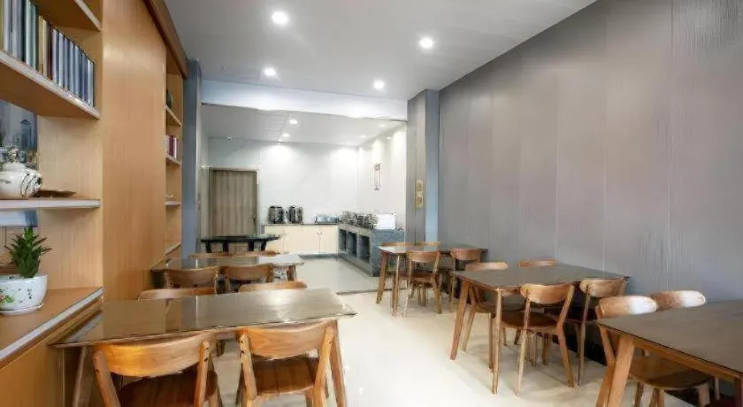 VX Hotel Hangzhou Banshan