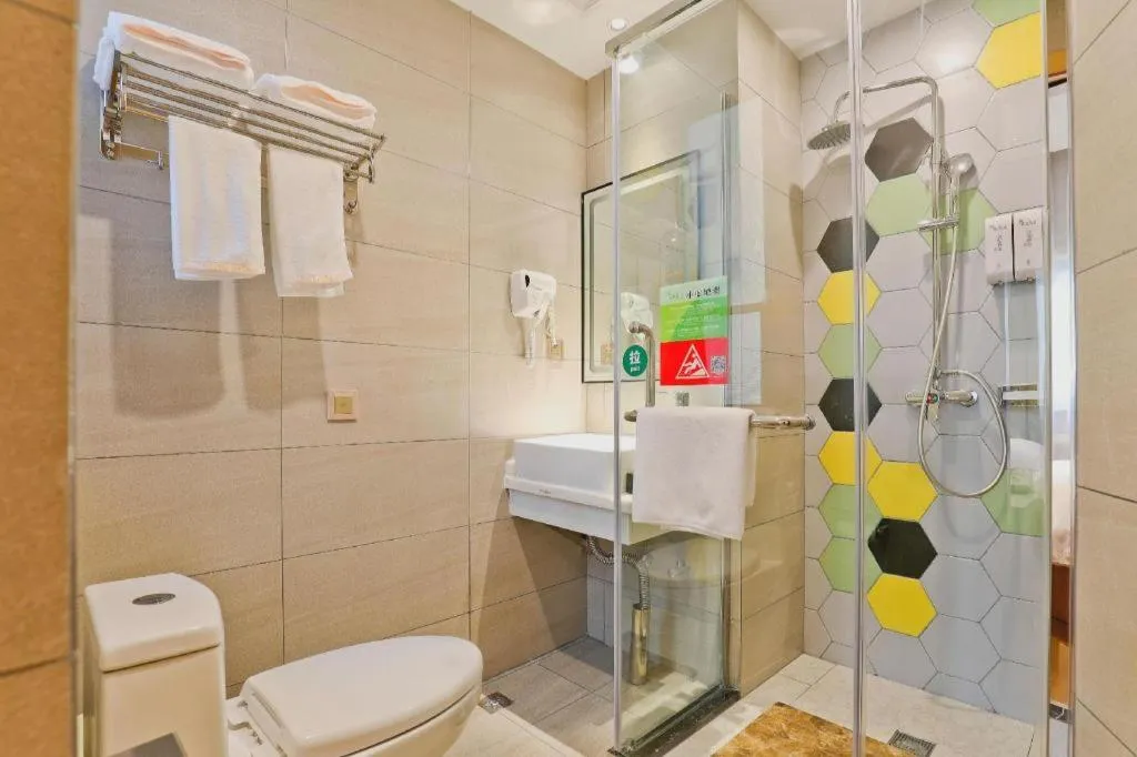 Vatica Hotel Hefei Yaohai Longgang Subway Station