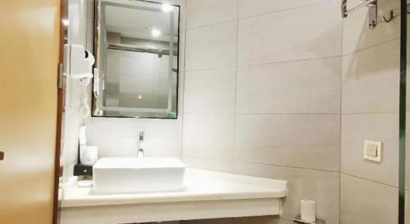 Vatica Hotel Hefei Yaohai Longgang Subway Station