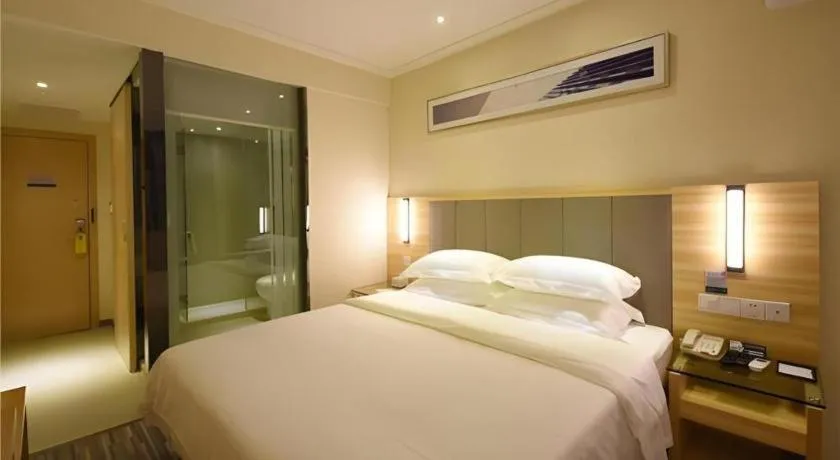 Bed in City Comfort Inn Changsha Window of the World Zhongmao City