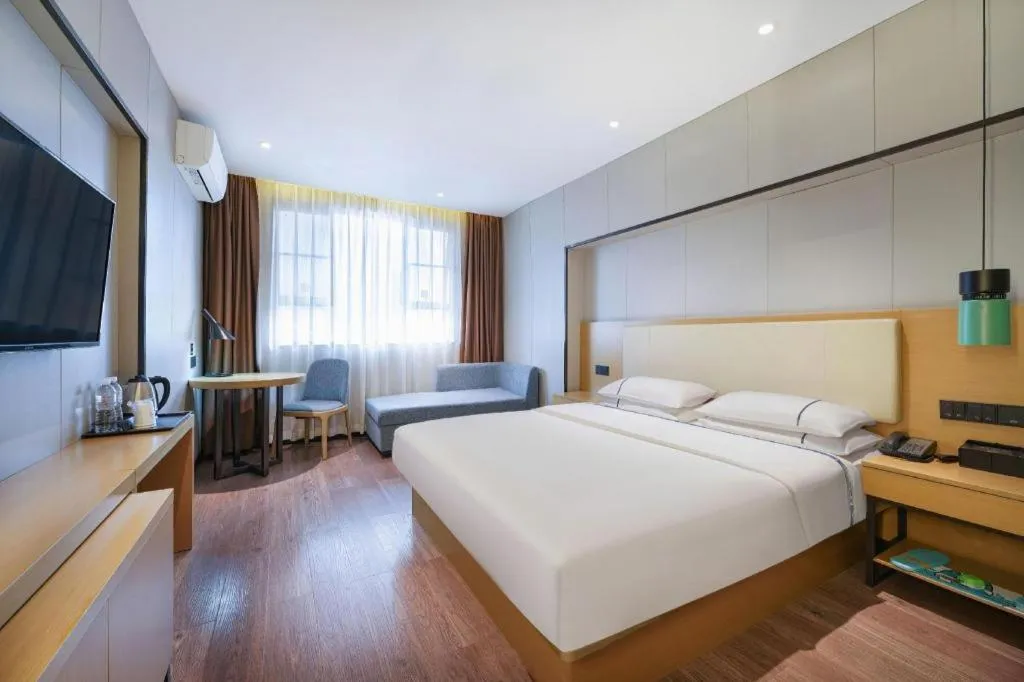 Bed in City Comfort Inn Guangzhou Shixi Metro Station Pazhou Exhibition