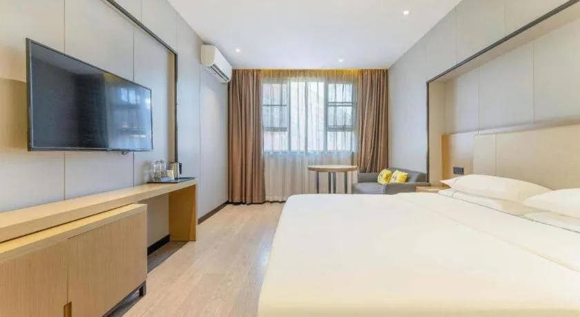 Bed in City Comfort Inn Guangzhou Shixi Metro Station Pazhou Exhibition