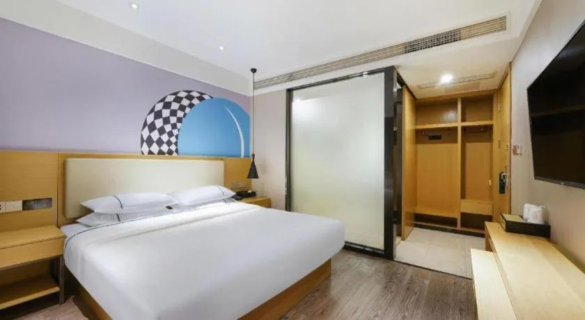 Bed in City Comfort Inn Guangzhou Shixi Metro Station Pazhou Exhibition