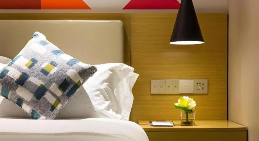 Bed in City Comfort Inn Guangzhou Shixi Metro Station Pazhou Exhibition