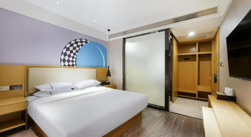 Bed in City Comfort Inn Guangzhou Shixi Metro Station Pazhou Exhibition