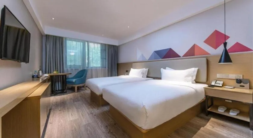 Bed in City Comfort Inn Guangzhou Shixi Metro Station Pazhou Exhibition