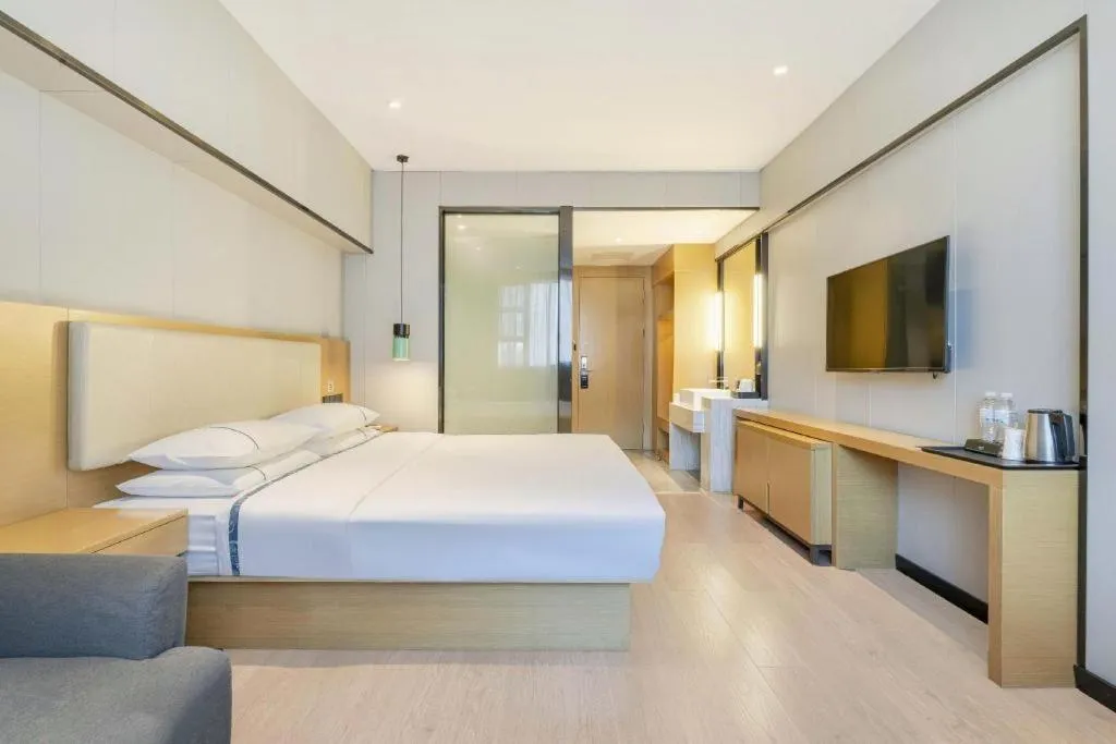 Bed in City Comfort Inn Guangzhou Shixi Metro Station Pazhou Exhibition