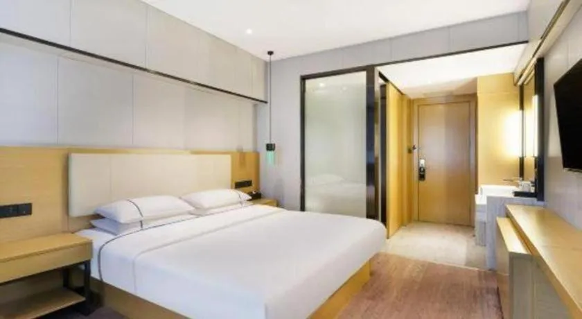 Bed in City Comfort Inn Guangzhou Shixi Metro Station Pazhou Exhibition