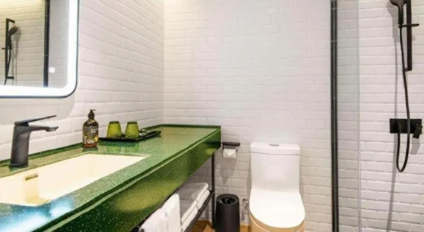 City Comfort Premier Hotel Wuhan Wangjiawan Hanyang Bus Station Metro Station