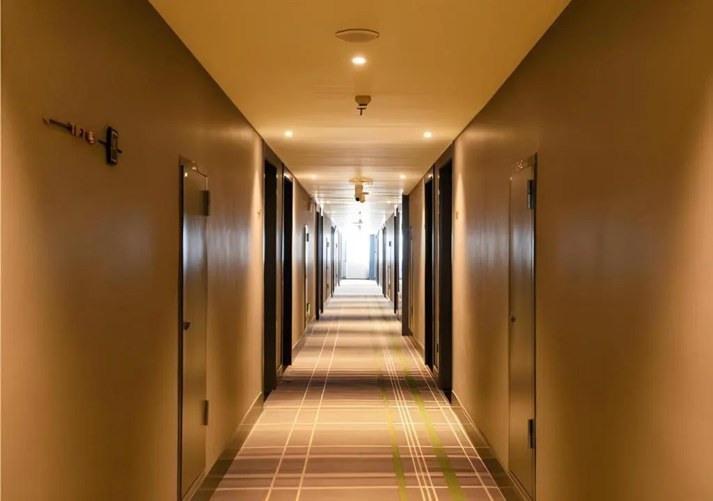 City Comfort Premier Hotel Wuhan Wangjiawan Hanyang Bus Station Metro Station