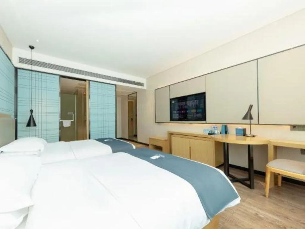 Bed in Echarm Hotel Changsha Yuelu Mountain West Bus Station Metro Station