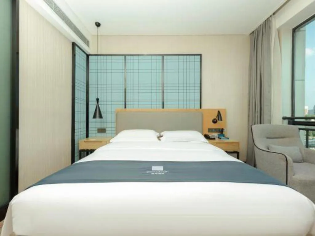 Bed in Echarm Hotel Changsha Yuelu Mountain West Bus Station Metro Station