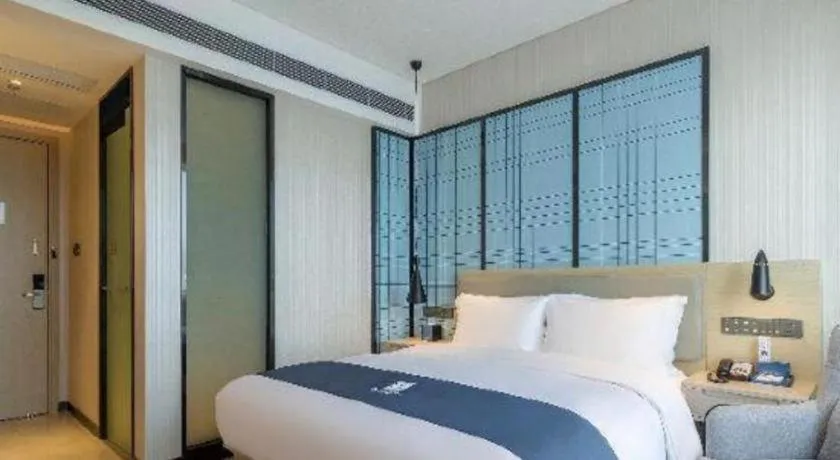 Bed in Echarm Hotel Changsha Yuelu Mountain West Bus Station Metro Station