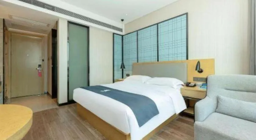 Bed in Echarm Hotel Changsha Yuelu Mountain West Bus Station Metro Station