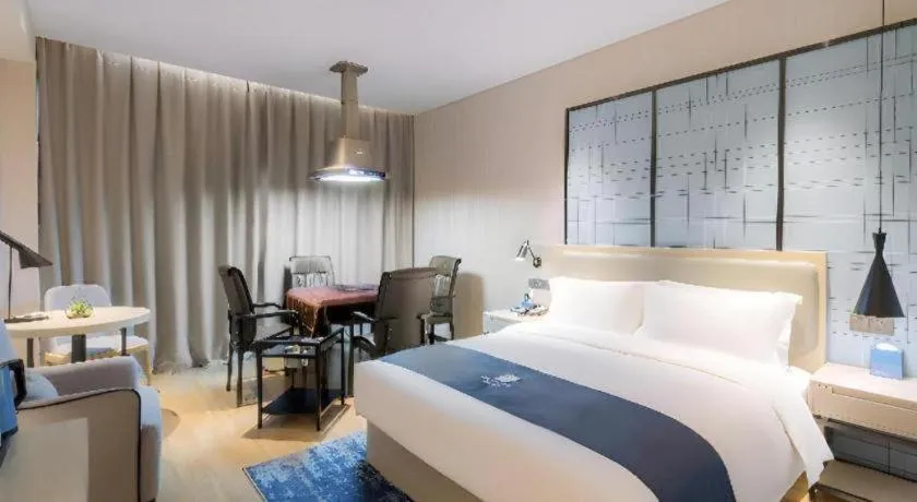 Bed in Echarm Hotel Changsha Yuelu Mountain West Bus Station Metro Station