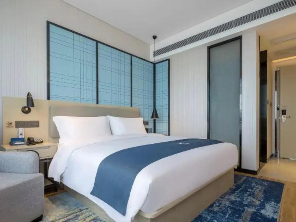 Bed in Echarm Hotel Changsha Yuelu Mountain West Bus Station Metro Station