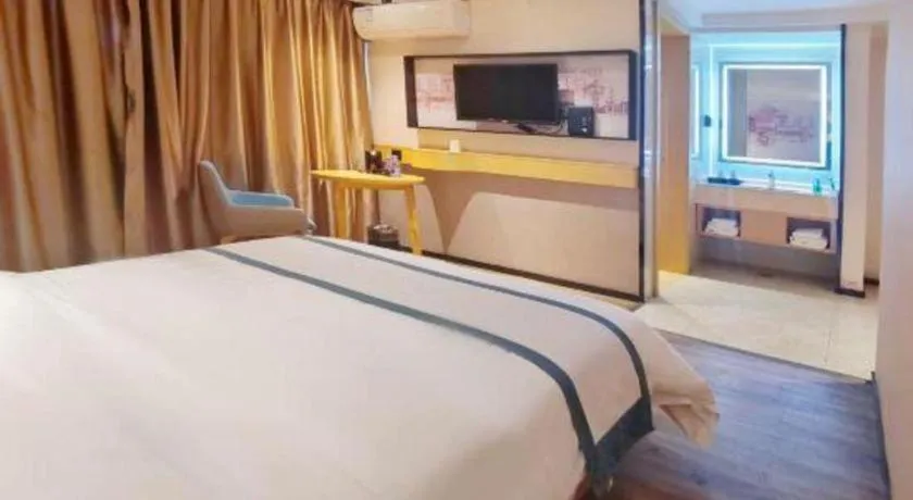Bed in City Comfort Inn Nanchang Zhangshulin Shashagou Metro Station